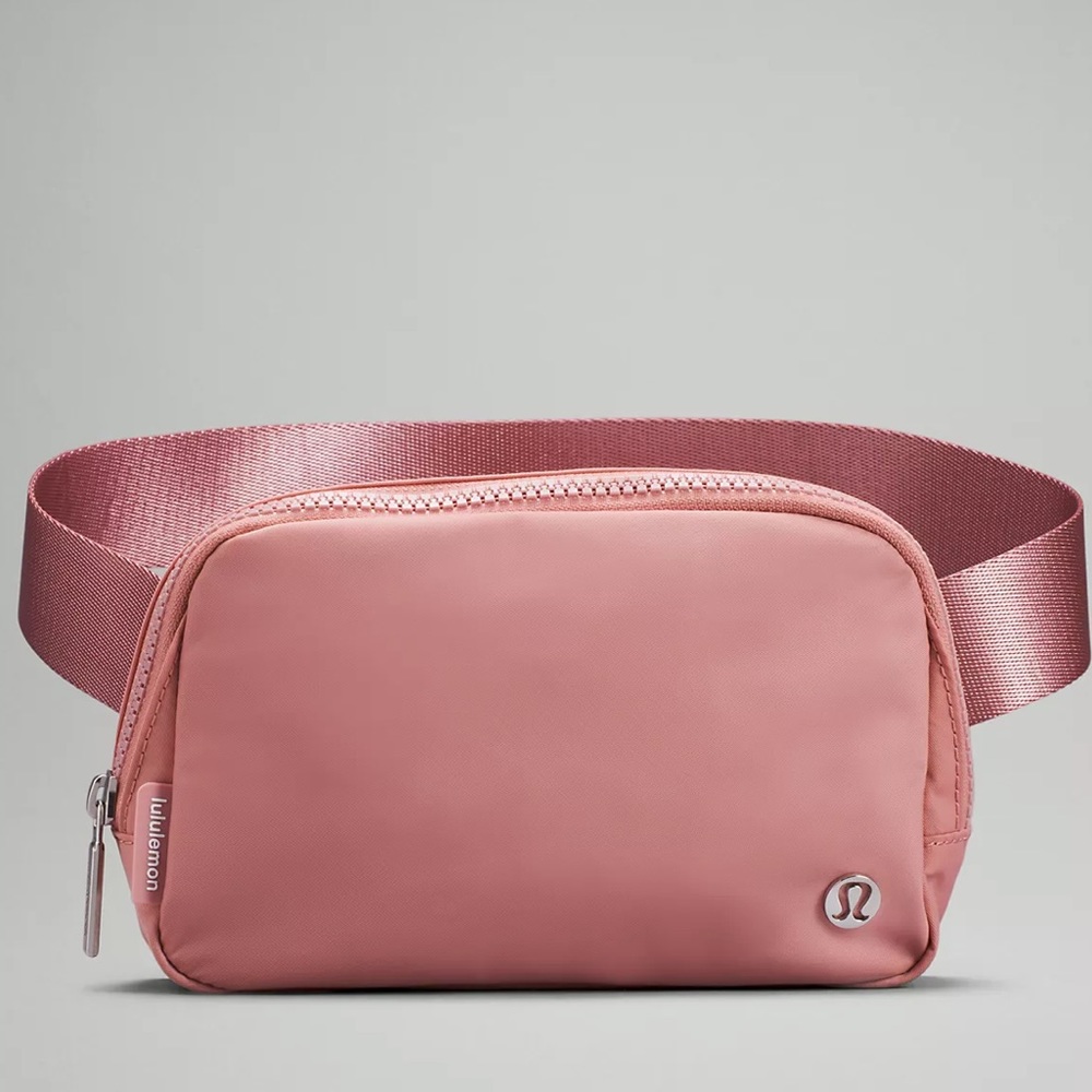 Lululemon Everywhere Belt Bag 1L